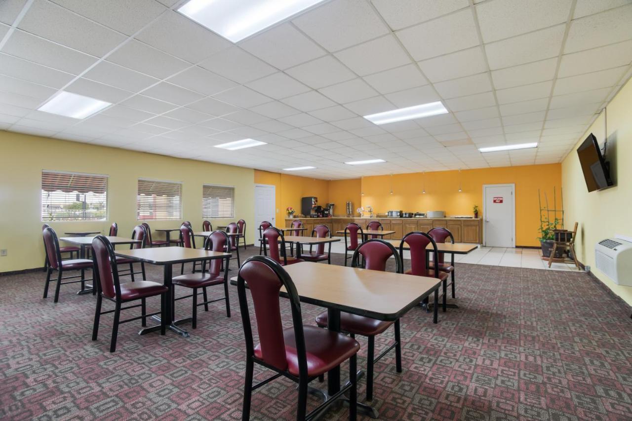 Americas Best Value Inn Tulsa I-44 Oakhurst Екстериор снимка